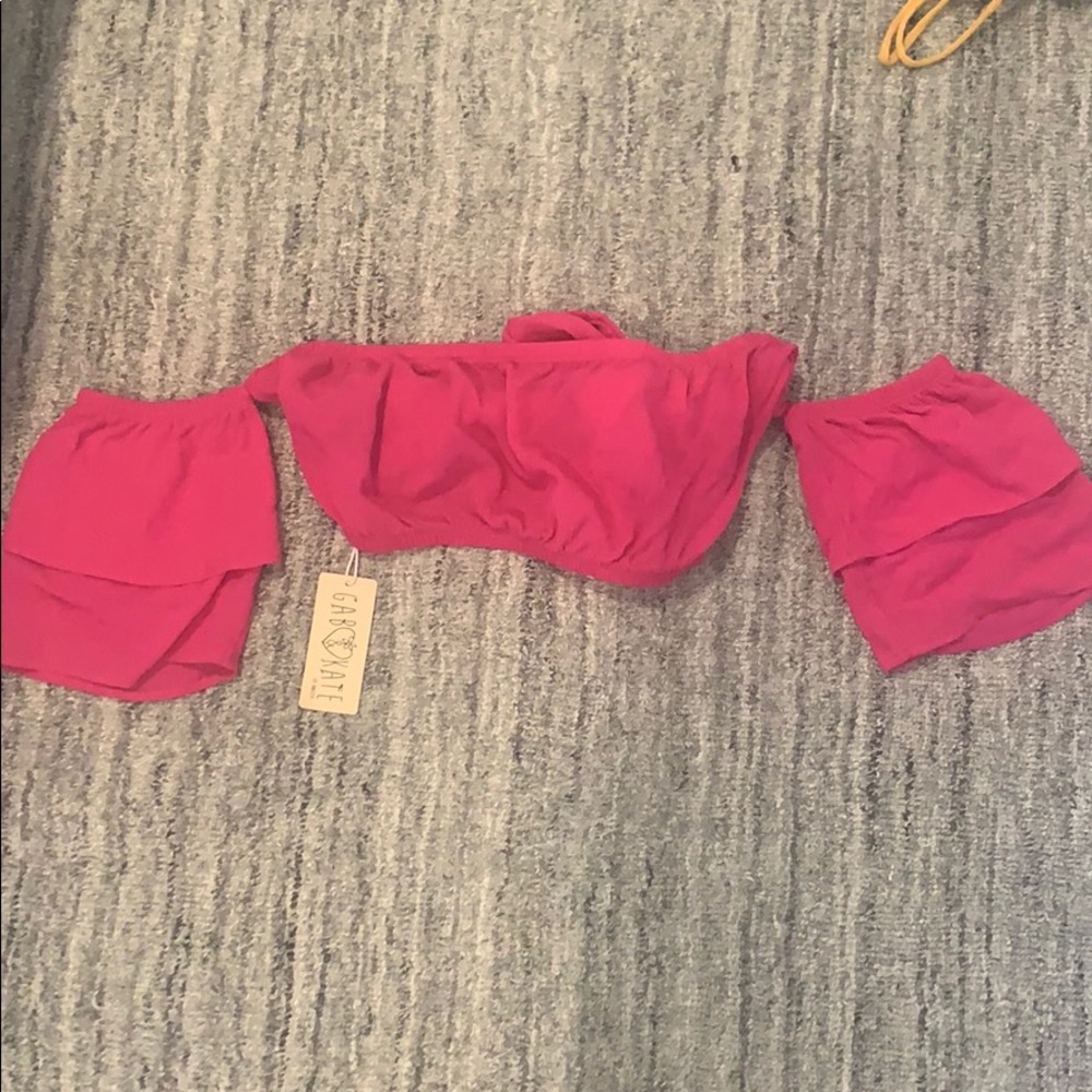 Gab & Kate pink crop top gently worn